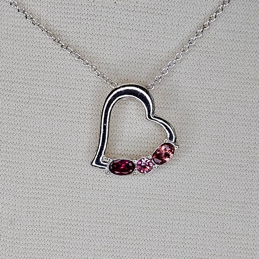 Vintage Avon Heart Pendant Necklace Romantic Pink Rhinestones Silvertone SHA